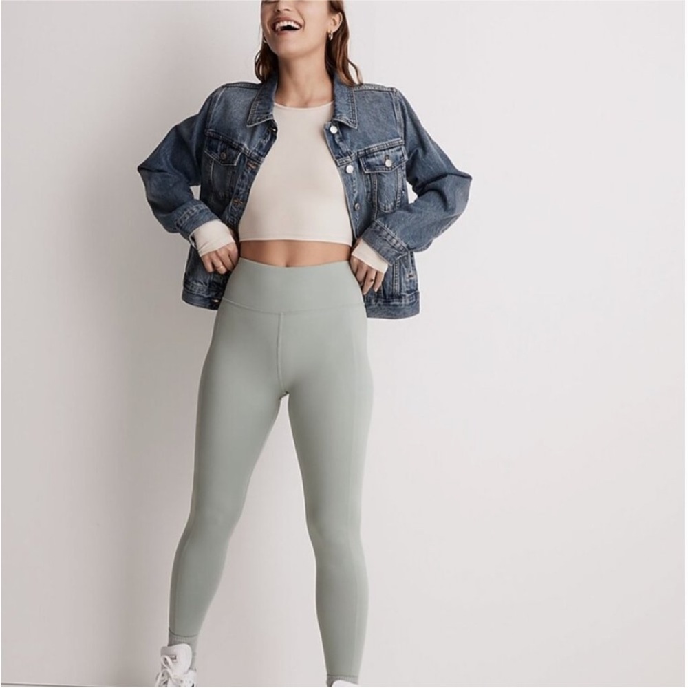 Madewell Flex High-Rise 25" Leggings in Sage color